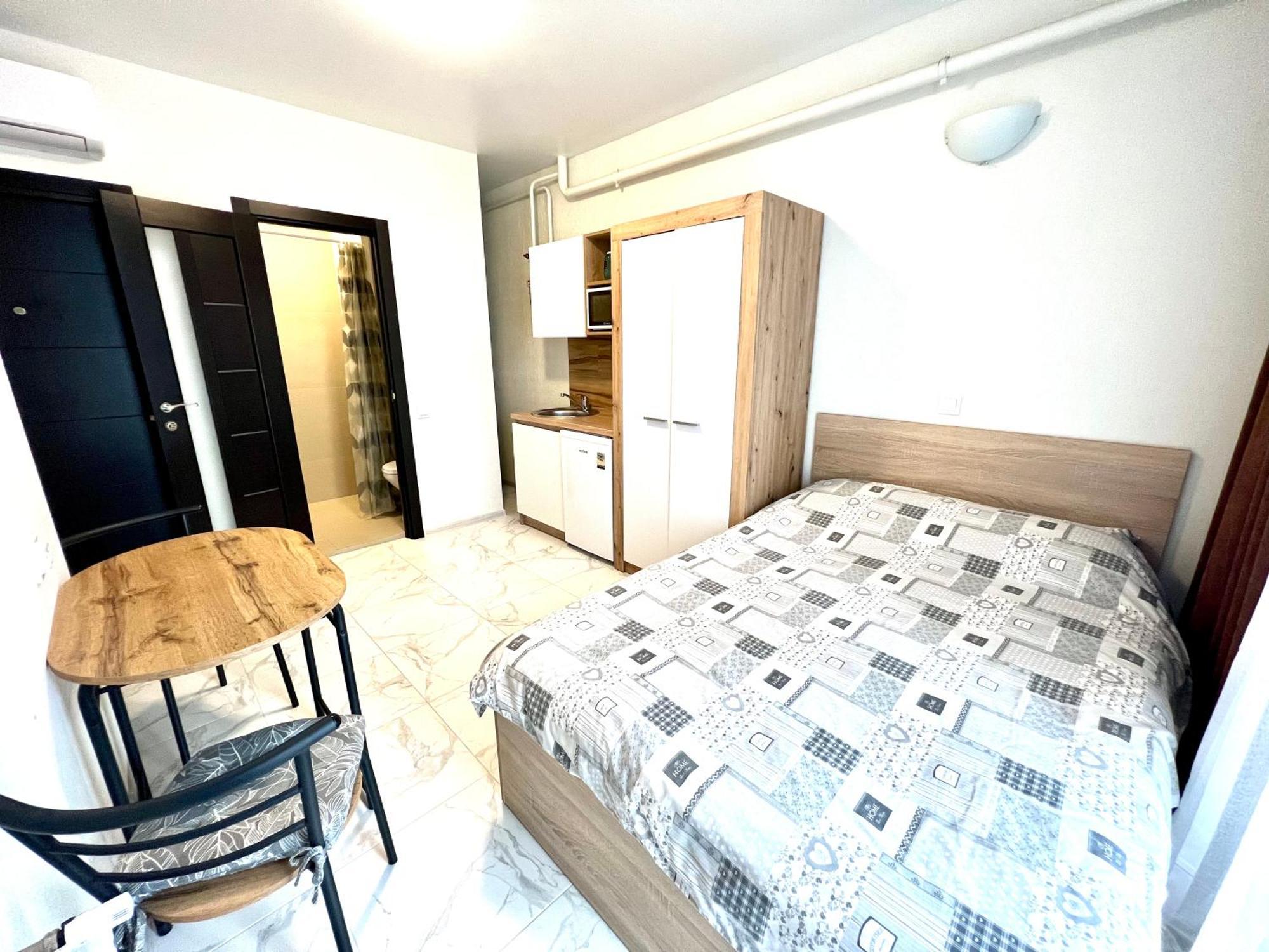 Osapart Hotel In A Complex Semycvit 3 Lviv Bagian luar foto